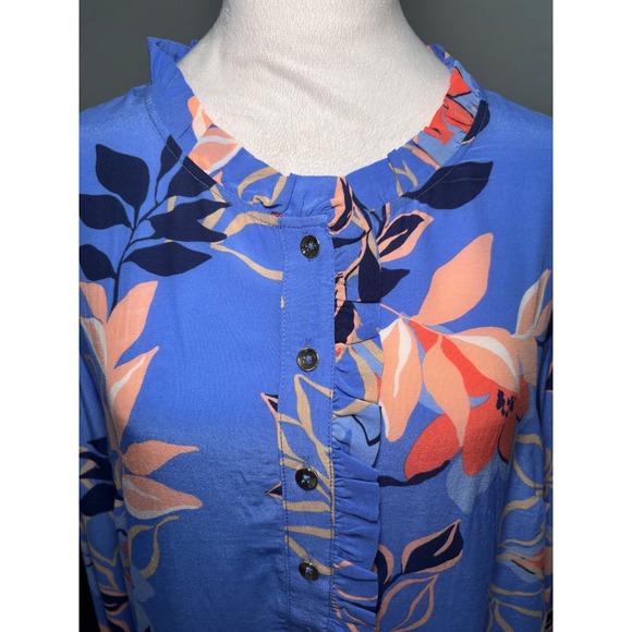Talbots Blue Ruffle Trim Popover Floral Top Blouse Large Half-Placket‎ Buttons - Picture 6 of 10